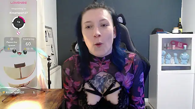 LiaPiaculum online show from 02/03/25, 10:11