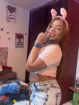 SaraYedid17 online show from 11/10/25, 06:12