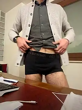 AvvocatoPorco online show from 01/30/25, 06:43