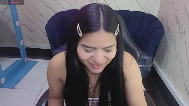 Paulette v online show from 11/04/25, 01:10