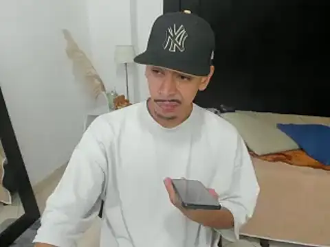 Snapshot of brad_usma chatting on 02/19/25, 03:50 brad usma online show from 02/19/25, 03:50