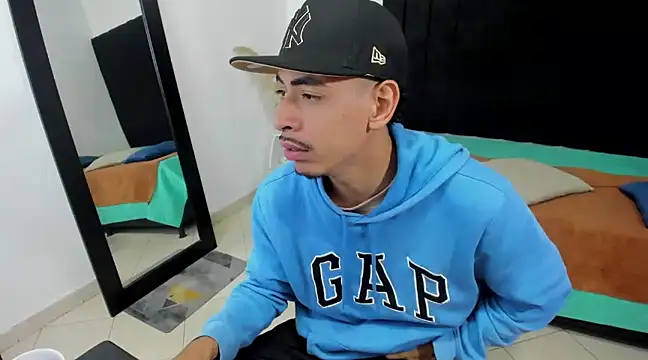 Snapshot of brad_usma chatting on 02/26/25, 05:09 brad usma online show from 02/26/25, 05:09