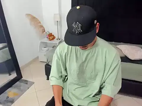 Snapshot of brad_usma chatting on 03/01/25, 03:43 brad usma online show from 03/01/25, 03:43