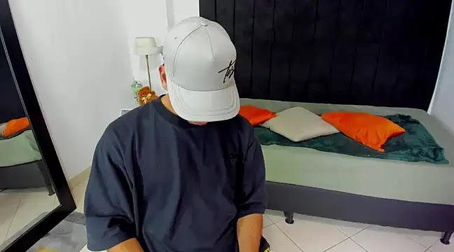 Snapshot of brad_usma chatting on 03/07/25, 04:35 brad usma online show from 03/07/25, 04:35