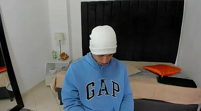 Snapshot of brad_usma chatting on 03/20/25, 03:56 brad usma online show from 03/20/25, 03:56