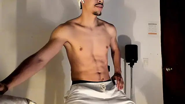 Snapshot of brad_usma chatting on 10/06/25, 08:17 brad usma online show from 10/06/25, 08:17