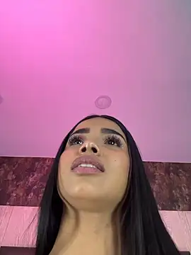 Bella Smiith  online show from 11/16/25, 02:22