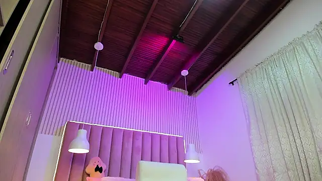 ScarlettDreamss7 online show from 05/13/26, 12:13