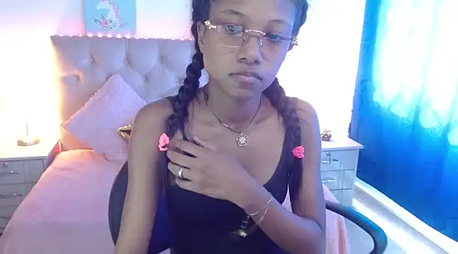 LITTLEDOLLHOT online show from 01/24/25, 05:53