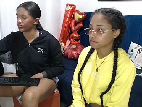 LITTLEDOLLHOT online show from 02/28/25, 05:48