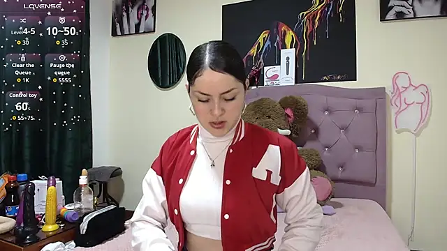Emmie Hot online show from 12/04/25, 12:03