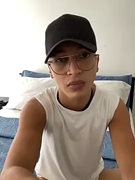 Snapshot of Diegosavage3 chatting on 09/17/25, 06:53 Diegosavage3 online show from 09/17/25, 06:53