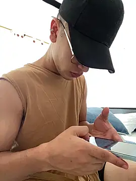 Snapshot of Diegosavage3 chatting on 09/19/25, 03:34 Diegosavage3 online show from 09/19/25, 03:34