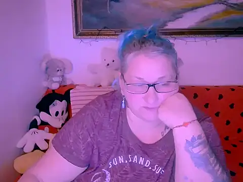 Snapshot of mayamayx chatting on 11/26/25, 05:25 mayamayx online show from 11/26/25, 05:25