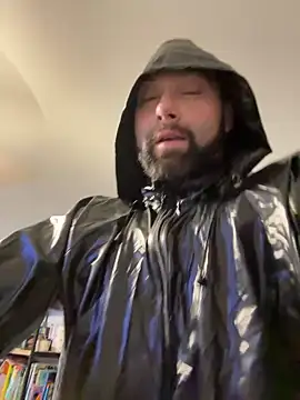 Snapshot of Dadbod4you chatting on 03/11/25, 07:04 Dadbod4you online show from 03/11/25, 07:04