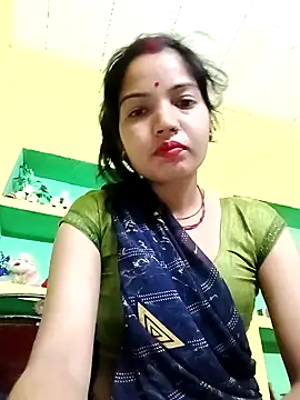 Snapshot of Bhuvi_Bedi chatting on 02/15/25, 09:59 Bhuvi Bedi online show from 02/15/25, 09:59
