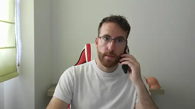 Snapshot of machohiberiko chatting on 10/19/25, 10:38 machohiberiko online show from 10/19/25, 10:38