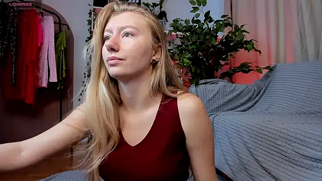 Snapshot of Rachel_Rut chatting on 10/07/25, 04:20 Rachel Rut online show from 10/07/25, 04:20