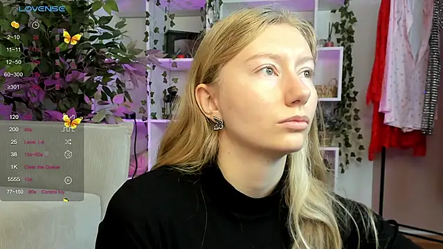 Snapshot of Rachel_Rut chatting on 10/15/25, 04:12 Rachel Rut online show from 10/15/25, 04:12