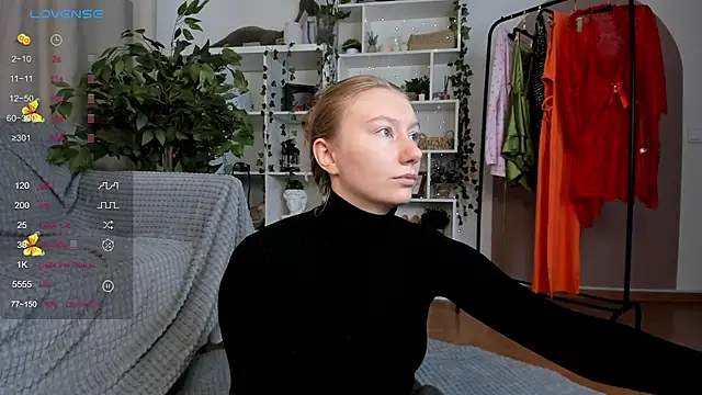 Snapshot of Rachel_Rut chatting on 10/17/25, 04:04 Rachel Rut online show from 10/17/25, 04:04