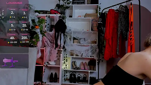 Snapshot of Rachel_Rut chatting on 10/26/25, 04:07 Rachel Rut online show from 10/26/25, 04:07