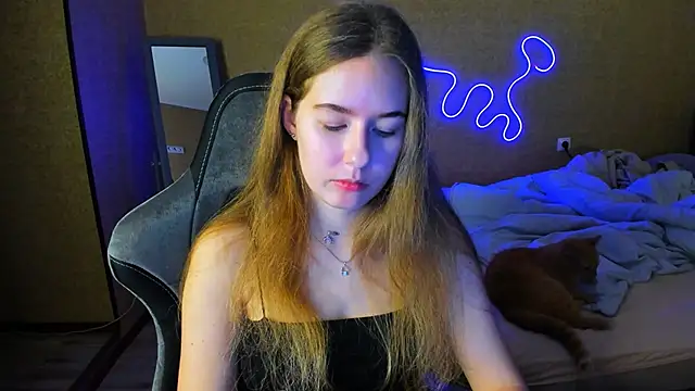 EmilyPaw online show from 05/11/26, 07:11
