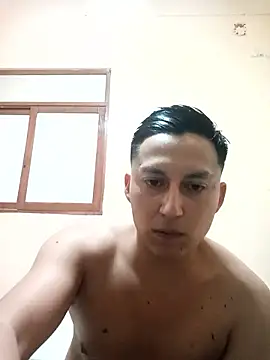 Snapshot of LuisMex1998 chatting on 01/15/26, 07:24 LuisMex1998 online show from 01/15/26, 07:24