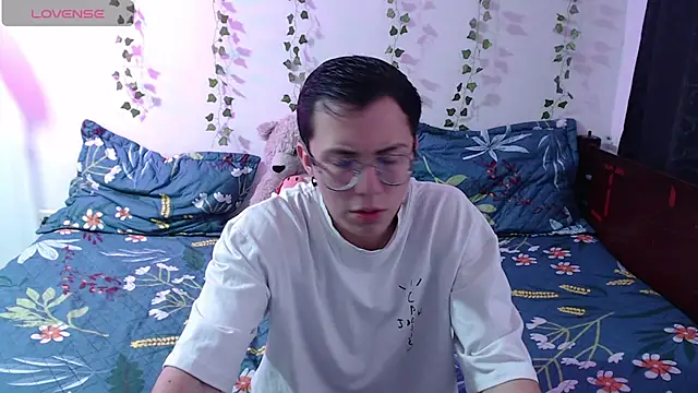 Tina 4 Charlie online show from 11/09/25, 12:03