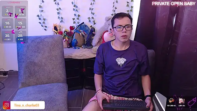 Tina 4 Charlie online show from 11/30/25, 02:54