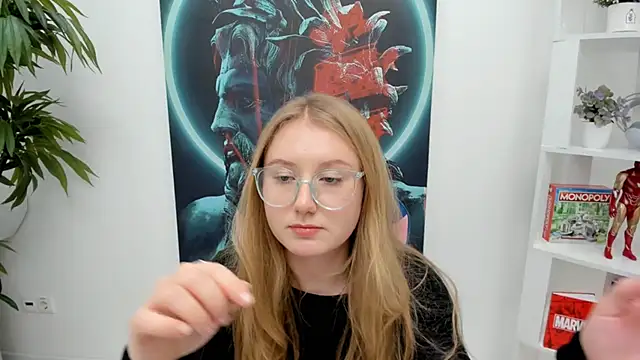 TaraRdec online show from 02/09/25, 12:30
