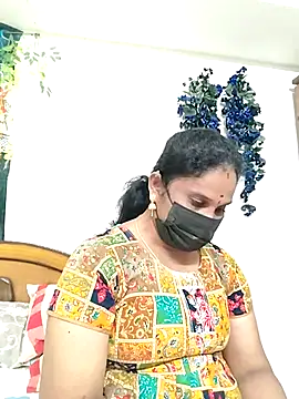 Snapshot of Tamil_Aathira chatting on 10/25/25, 05:19 Tamil Aathira online show from 10/25/25, 05:19