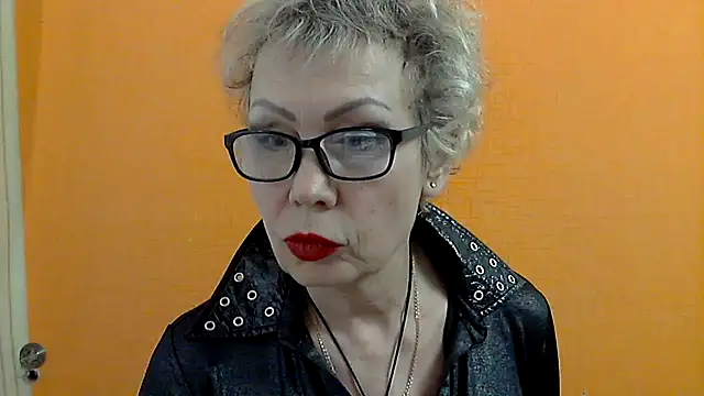 NessyJenixs online show from 02/03/25, 06:49
