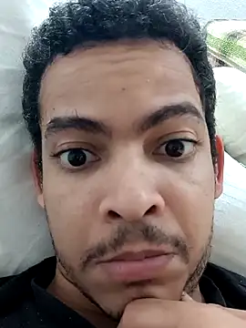 Snapshot of cingonduro chatting on 11/03/25, 11:59 cingonduro online show from 11/03/25, 11:59