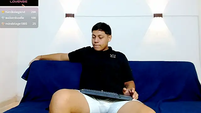 Snapshot of Tylerdrdn chatting on 11/02/25, 08:00 Tylerdrdn online show from 11/02/25, 08:00