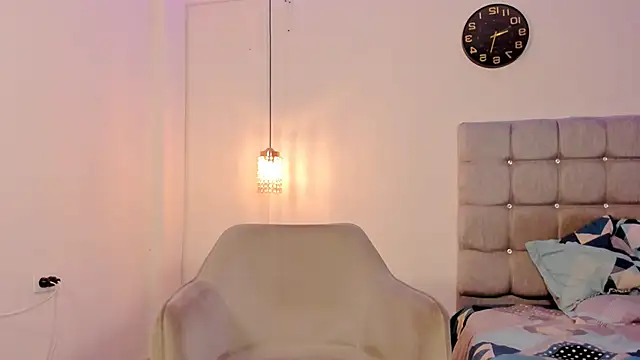 Snapshot of Tylerdrdn chatting on 11/14/25, 07:07 Tylerdrdn online show from 11/14/25, 07:07