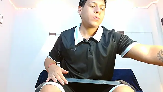 Snapshot of Tylerdrdn chatting on 12/03/25, 10:41 Tylerdrdn online show from 12/03/25, 10:41