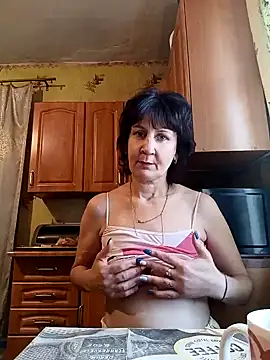 Laura Kiss online show from 01/03/25, 10:41