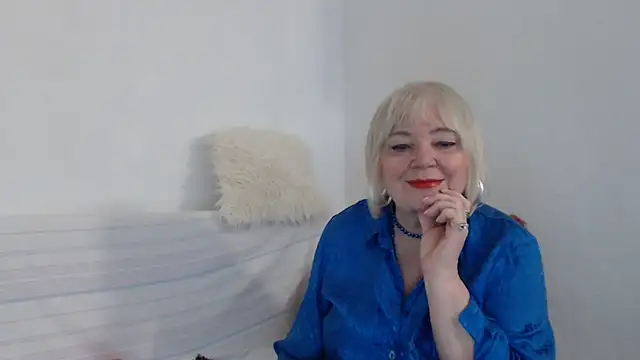 Snapshot of KisaMolis chatting on 02/08/25, 09:35 KisaMolis online show from 02/08/25, 09:35