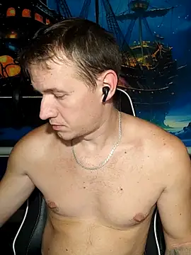 Snapshot of DiMastyzzz chatting on 11/04/25, 07:02 DiMastyzzz online show from 11/04/25, 07:02