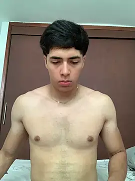 Snapshot of max_ryderr chatting on 02/21/25, 03:21 max ryderr online show from 02/21/25, 03:21