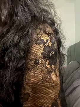 Lobna-alami online show from 09/16/25, 11:44