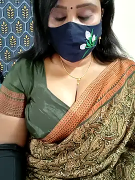 Snapshot of Queenflowerr chatting on 11/27/25, 05:26 Queenflowerr online show from 11/27/25, 05:26