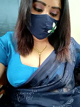 Queenflowerr online show from 05/14/26, 06:26
