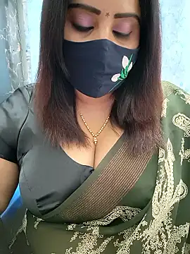 Queenflowerr online show from 06/01/26, 10:50