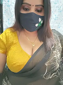 Queenflowerr online show from 06/14/26, 05:26