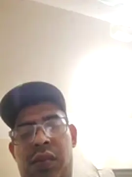 Snapshot of Ernestomh chatting on 06/19/26, 06:51 Ernestomh online show from 06/19/26, 06:51