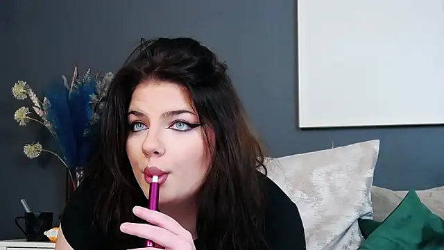 SophieRossy online show from 02/12/25, 08:18