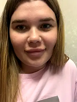 Snapshot of ella_zzz chatting on 09/08/25, 04:50 ella zzz online show from 09/08/25, 04:50