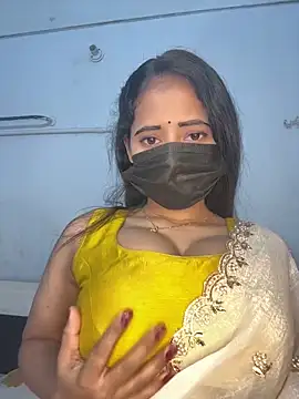 Snapshot of Hot_honey77 chatting on 10/18/25, 05:14 Hot honey77 online show from 10/18/25, 05:14