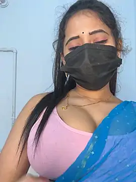 Snapshot of Hot_honey77 chatting on 10/19/25, 05:35 Hot honey77 online show from 10/19/25, 05:35